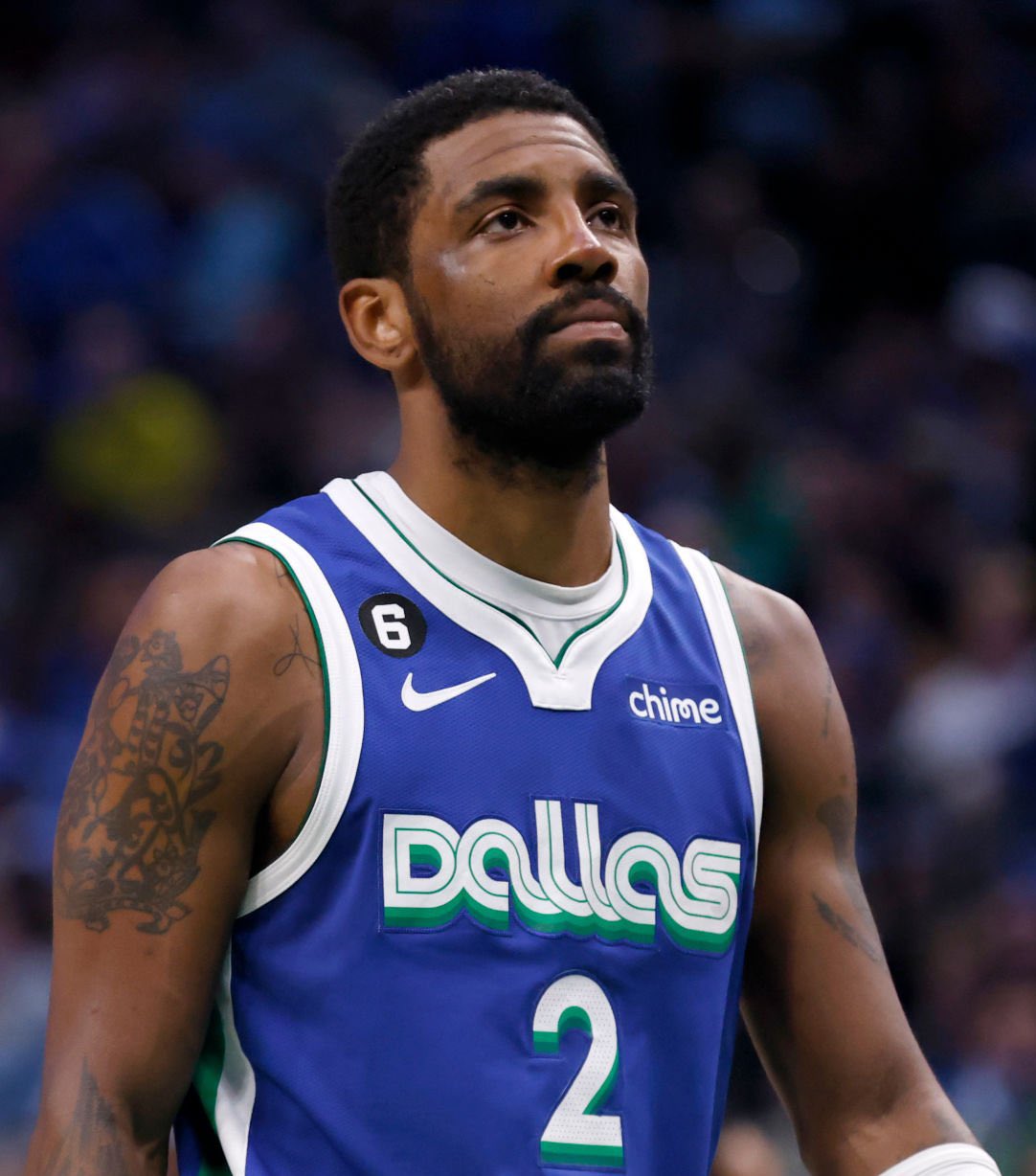 她依旧选择 她依旧选择