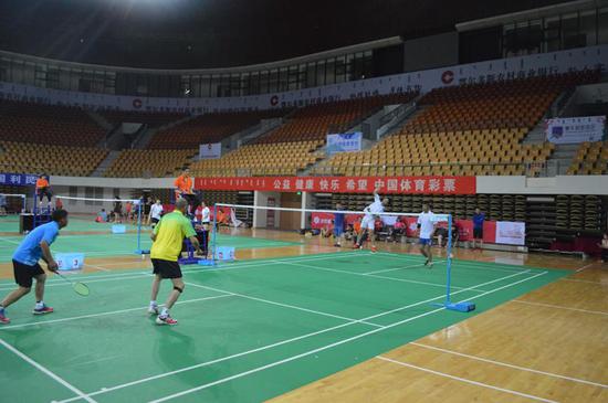 霆一度陷入 霆一度陷入